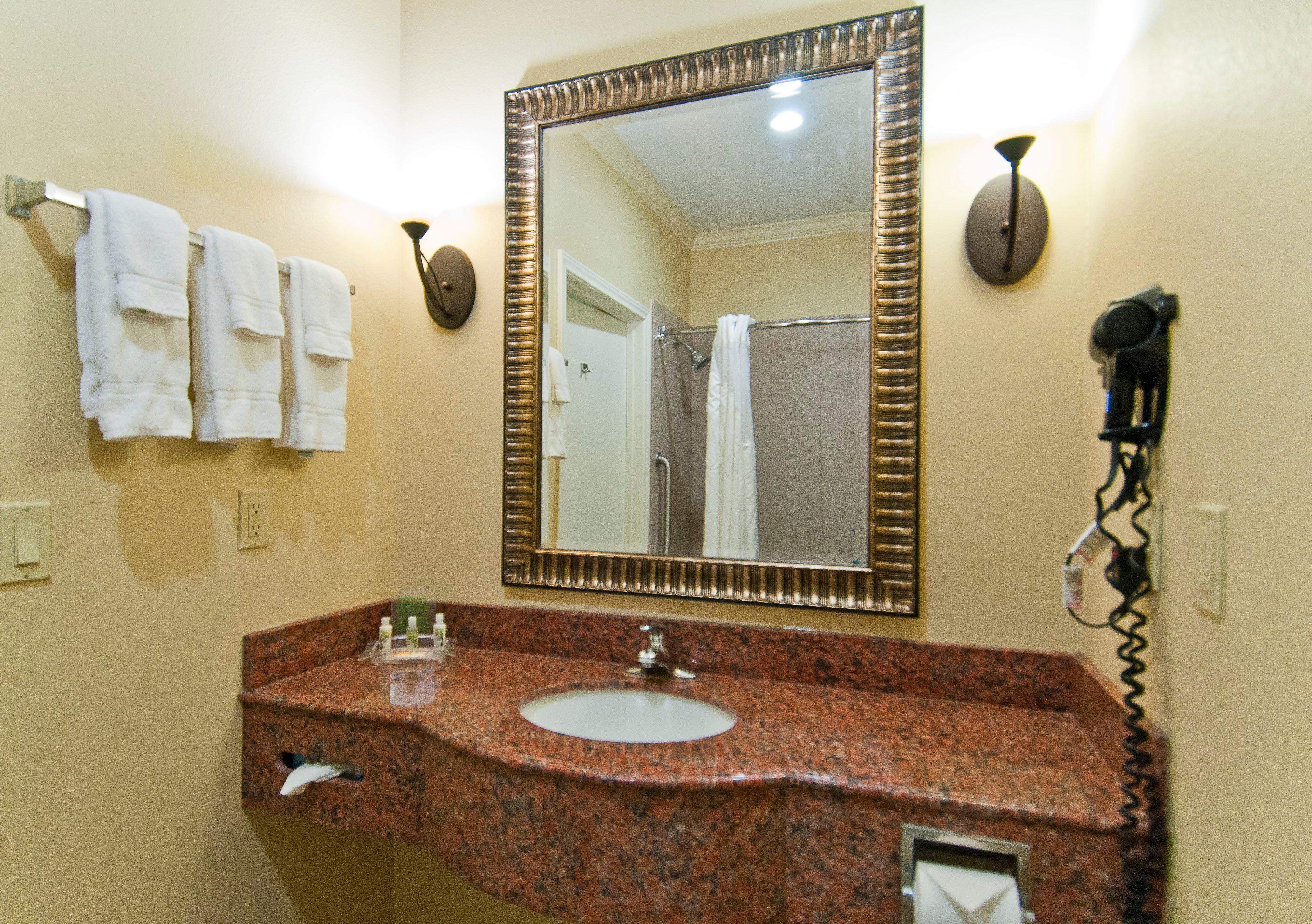 Wyndham Charles Hotel 3*