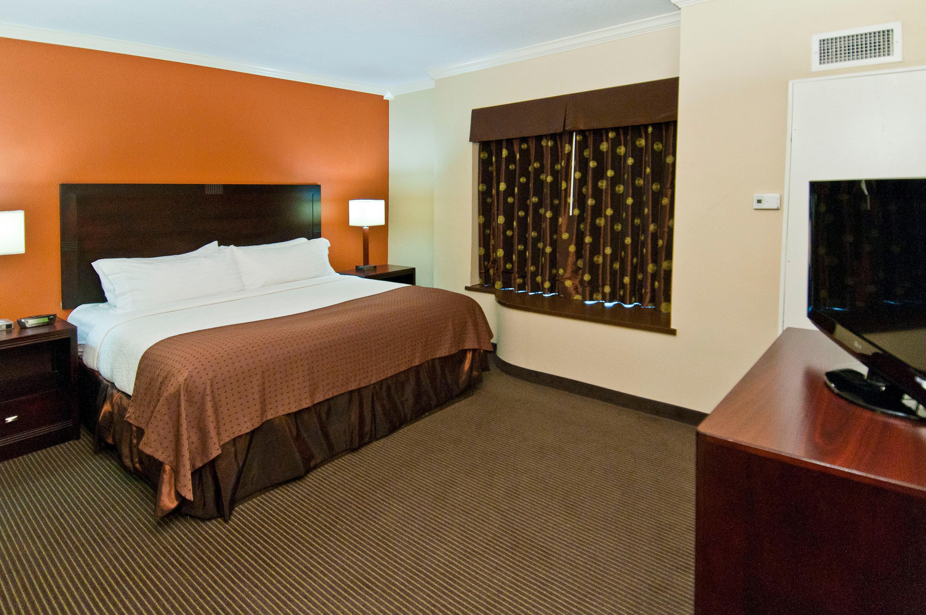 Wyndham Charles Hotel 3*