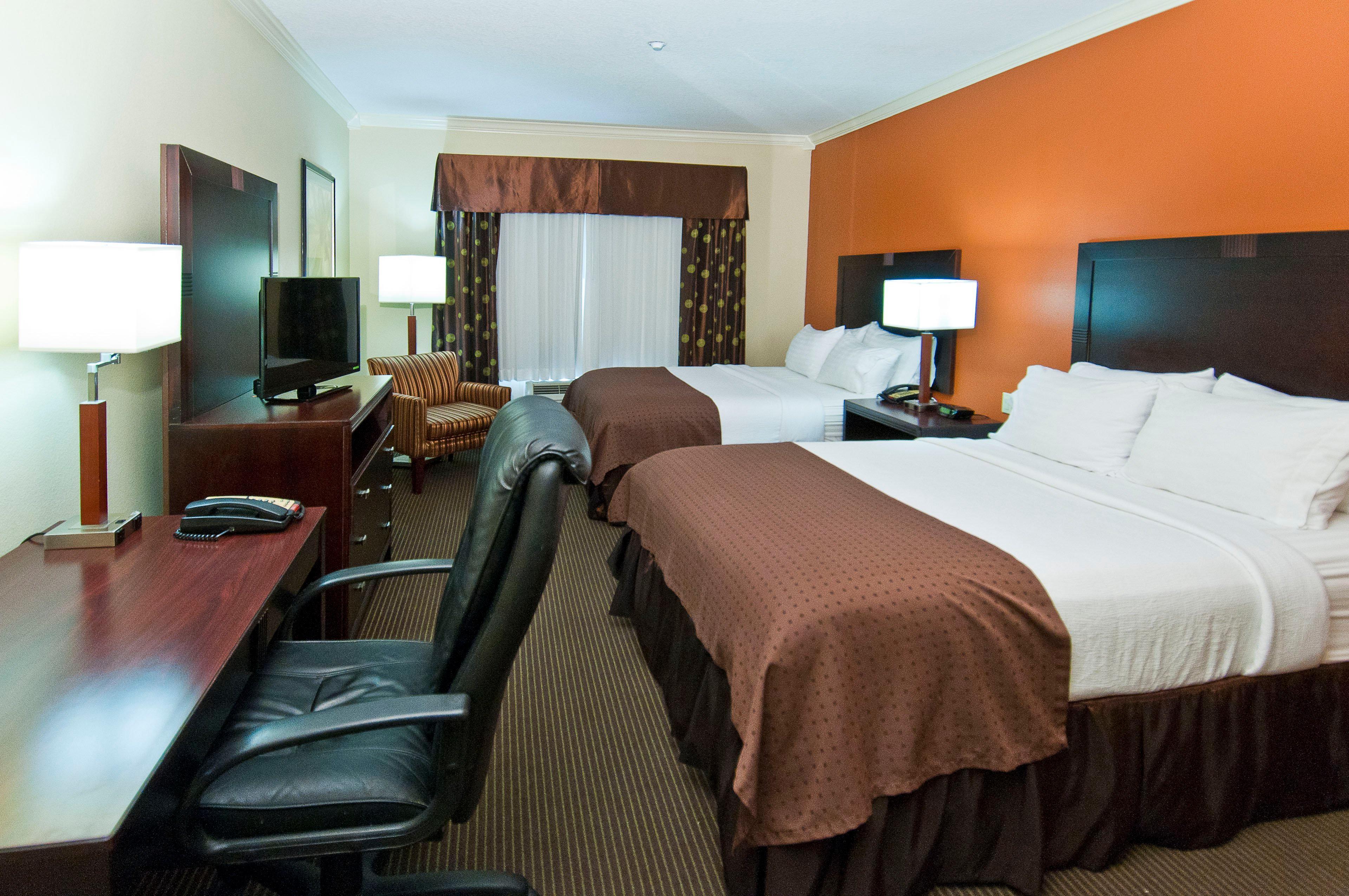 Hotel Wyndham Charles 3*