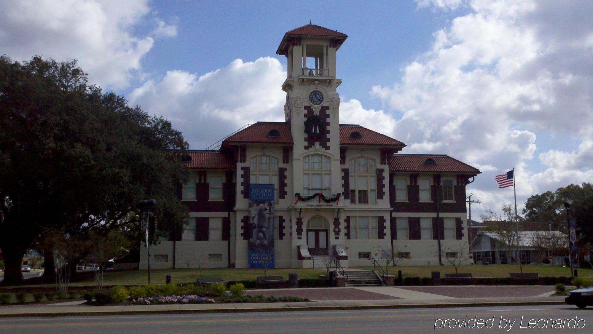 Hotel Wyndham Charles 3*